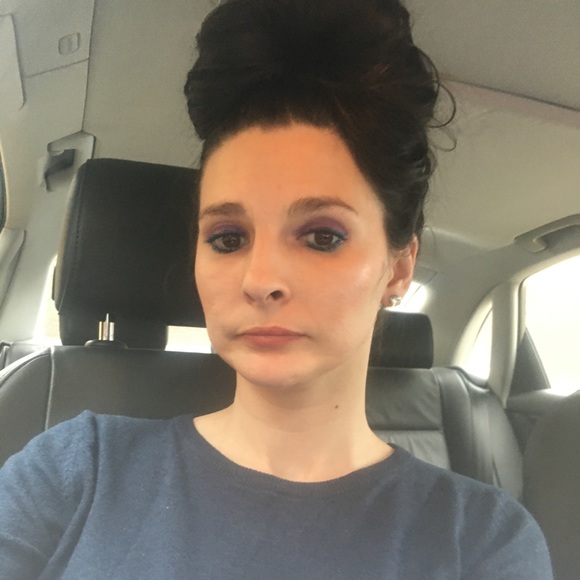 Meet your Posher, Alley Kat - Picture 3 of 9